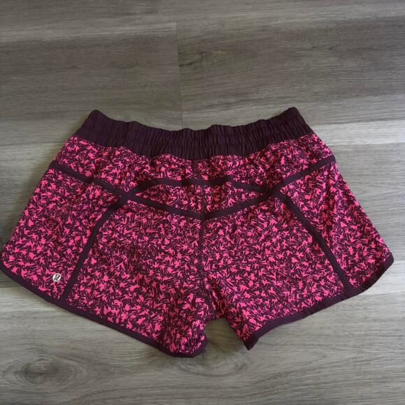 Lululemon purple and pink tracker short 3 - Picture 2 of 4